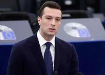 Rezultatet e sondazheve në Francë: Lideri i ekstremit të djathtë në krye të garës presidenciale ndaj konkurrencës tjetër.