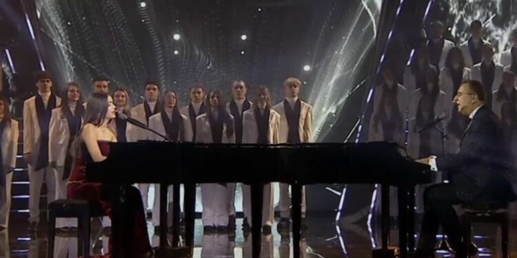 Rikthimi i paharrueshëm: Anna sjell Ardit Gjebrean sërish në muzikë, emocion dhe duartrkitje në skenë!