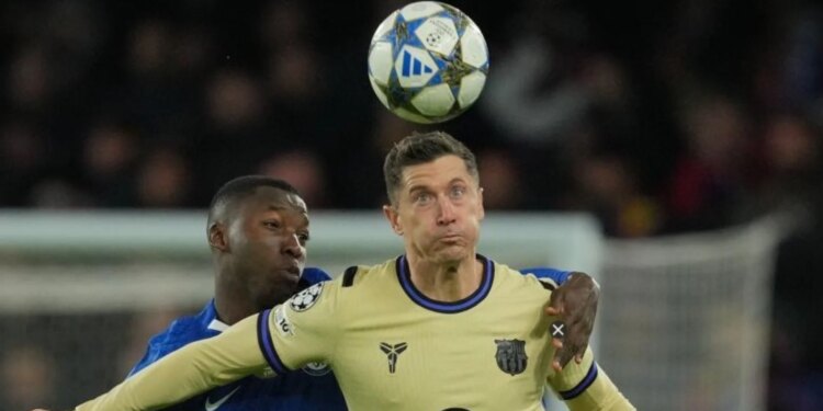 Robert Lewandowski thotë "jo" Fenerbahçes, por Milani ruan shpresat për polakun.