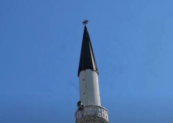 Rreth xhamive në Fushë-Kosovë dhe Ferizaj