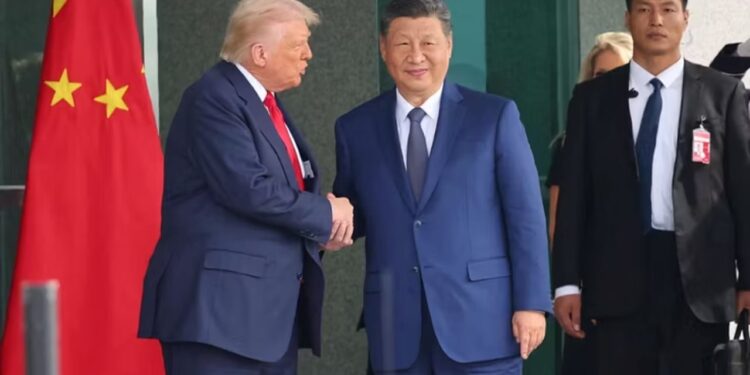 SHBA-Kinë: Mesazhe inkurajuese pas "armëpushimit" mes liderëve Trump dhe Xi, Pekini vendos të pezullojë tarifën 24%.