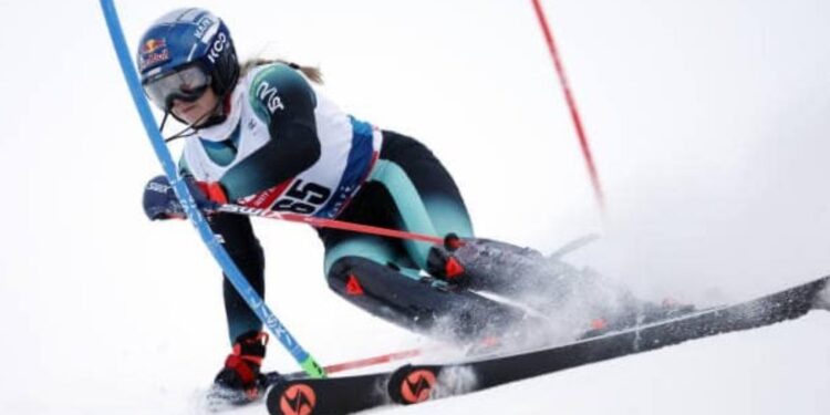 Skitë Alpine: Lara Colturi fillon garimin me një performancë të shkëlqyer në Levi, zë vendin e dytë në zbritjen e parë të Slalomit në Finlandë.