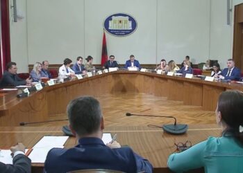 Sot fillon punën Komisioni për Reformën Zgjedhore; në rend të ditës caktimi i numrit të ekspertëve teknikë dhe roli i OSBE/ODIHR dhe 'Venecias' zbulohet.