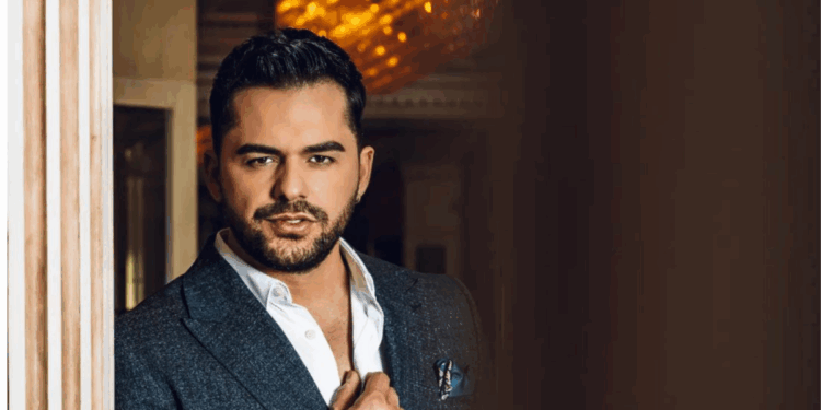 Sot mbahet ceremonia e përshëndetjes për këngëtarin Shpat Kasapi.