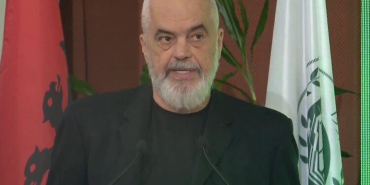 Studentët e UB të aplikojnë për të testuar kapacitetet e AKU-së" / Rama: "Profesionalët do të kenë mundësi, pa integritetin e duhur nuk ka përfshirje.