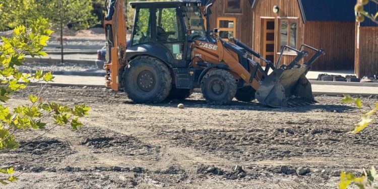 Studiuesi Auron Tare: Në epokën e Diellës, ChatGPT dhe satellitëve, vazhdojmë të ndërtojmë kioska për gomarët.