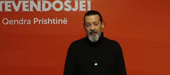 Sveçla: Rama po e lë Prishtinën pa transport publik dhe po organizon shfaqje të kota.