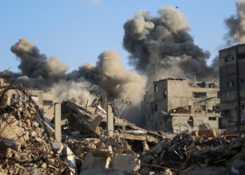 Të paktën 21 persona humbën jetën nga bombardimet izraelite në Gaza