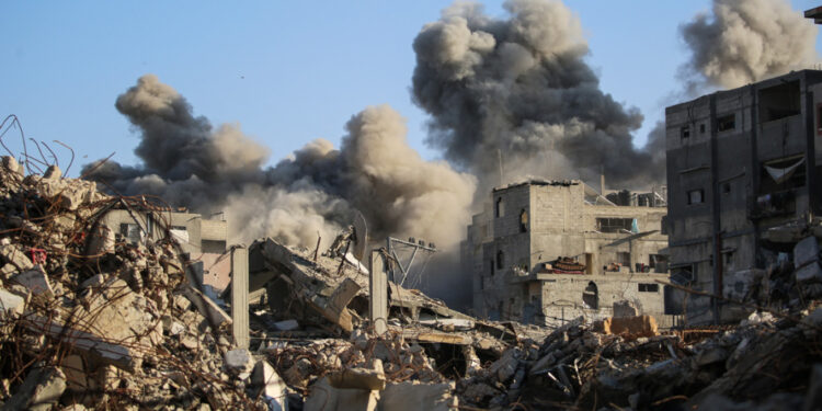 Të paktën 21 persona humbën jetën nga bombardimet izraelite në Gaza