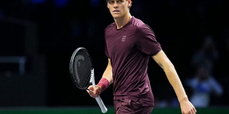 Tenis: Jannik Sinner rikthehet në vendin e parë në botë pas fitores në Turneun Masters të Parisit.