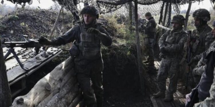 Tensionet mes Rusisë dhe Shteteve të Bashkuara rriten, Trump jep urdhër për rinisjen e testimeve bërthamore. Kievi: Flamuri ukrainas është ngritur në Pokrovsk.