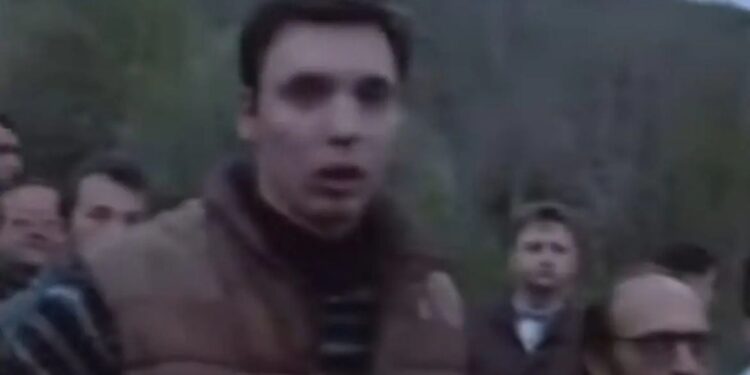 Tjetër goditje për Vuçiç: Presidenti serb akuzohet si anëtar i një grupi snajperësh që vranë civilë boshnjakë për kënaqësinë e… investitorëve të huaj.