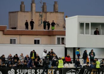 Tragjedia në Spanjë: Ndeshja ndërpritet pas 18 minutash për shkak të vdekjes së tifozit në Stadion