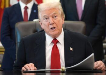 Trump përplaset me gazetarin e Bloomberg: Je më i këqija