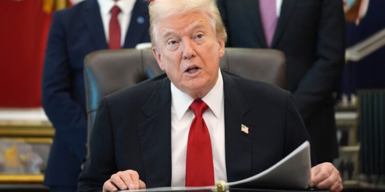 Trump përplaset me gazetarin e Bloomberg: Je më i këqija