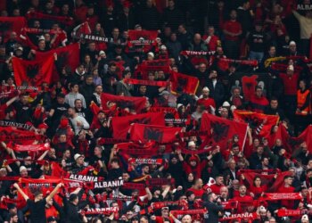 UEFA uron Shqipërinë për 113-vjetorin e Pavarësisë: Gëzuar Ditën Kombëtare, kombi i dashuruar pas futbollit…