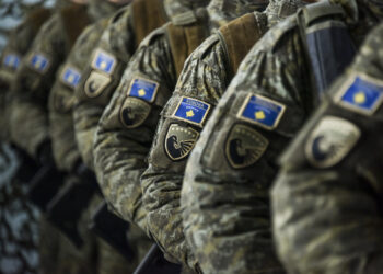 Ushtari kosovar që u transferua në Britani për të trajnuar ukrainasit hedh poshtë akuzat për sulm seksual.