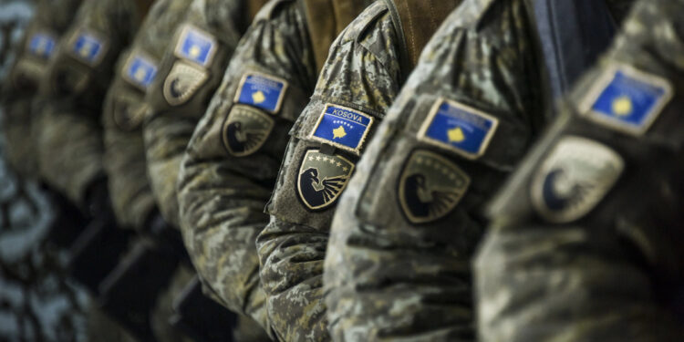 Ushtari kosovar që u transferua në Britani për të trajnuar ukrainasit hedh poshtë akuzat për sulm seksual.