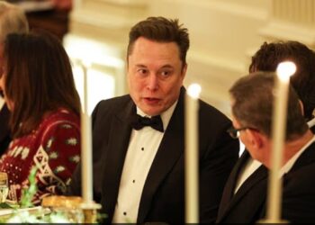 VIDEO/ “A mund të thuash se ai është terrorist?”, moment i tensionuar në Shtëpinë e Bardhë, pyetja e Elon Musk që...