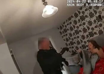 VIDEO/ Burgoset "Mbretëresha" e mashtrimeve me kriptomonedha, gjyqtarët të befasuar nga pasuria e saj tejet e madhe. Gabimi që e solli mbrapa hekurave.