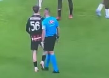 VIDEO / Skandali i arbitrit italian, ndëshkon Saelemaekers me "shqelm" në vend të kartonit gjatë ndeshjes Milan-Roma.