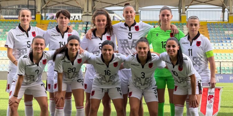 Vajzat e Kombëtares së Shqipërisë barazojnë me Turqinë në ndeshjen e parë miqësore.