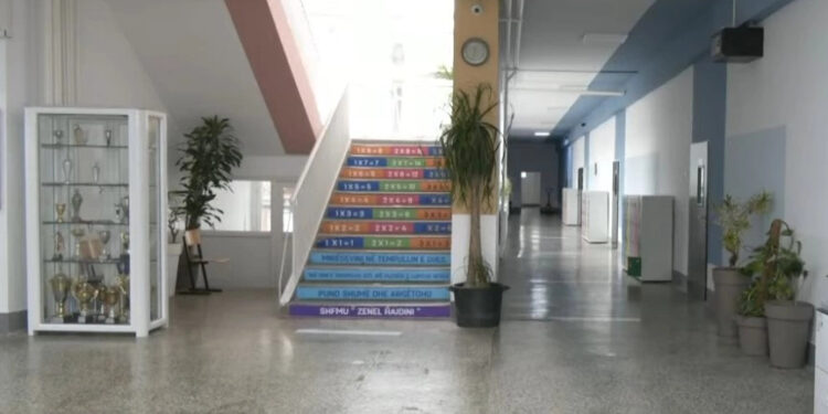 Vetëm 31% e fëmijëve romë, ashkalinj dhe egjiptianë përfundojnë arsimin e mesëm të lartë.