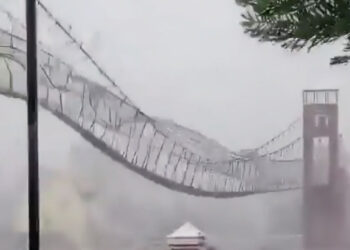 Video/ Dy persona të vdekur nga tajfuni Fung-wong në Filipine, ja si lëkundet ura nga erërat e forta