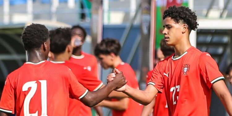 Video: Si babai, ashtu edhe i biri! Cristiano Jr. realizon golin e tij të parë me Portugali U16