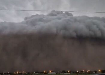 Video që tregon një stuhie të frikshme në Buenos Aires, retë e zeza mbuluan qytetin komplet.