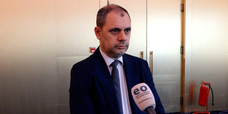 Vrajolli: Ndikimi i Serbisë në zgjedhje paraqet kërcënim për demokracinë në Kosovë