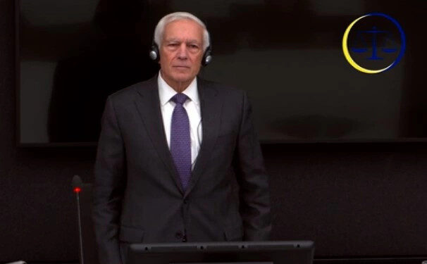 Wesley Clark: Millosheviqi më njoftoi se kishte ndërmend të vrasë të gjithë shqiptarët.