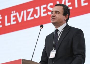 Zgjedhjet e parakohshme në Kosovë, LVV paraqet Albin Kurtin si kandidat për kryeministër.