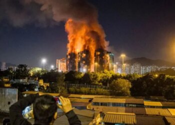 Zjarri më fatal në Hong Kong në më shumë se 60 vjet, numri i viktimave rritet.