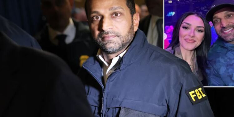 Zyrtari i lartë i FBI-së shkarkohet pasi përdori avionin e qeverisë për të shkuar në koncertin e të dashurës së tij.