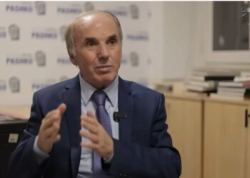 8 Dhjetori 1990: Preç Zogaj tregon për "Exclusive": Studentët nuk e lanë regjimin të ketë mundësi manovrimi, 7 prej tyre...