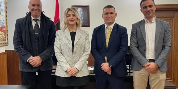 A do të angazhohet Altin Dumani në Kosovë? Ambasada britanike jep disa sinjale