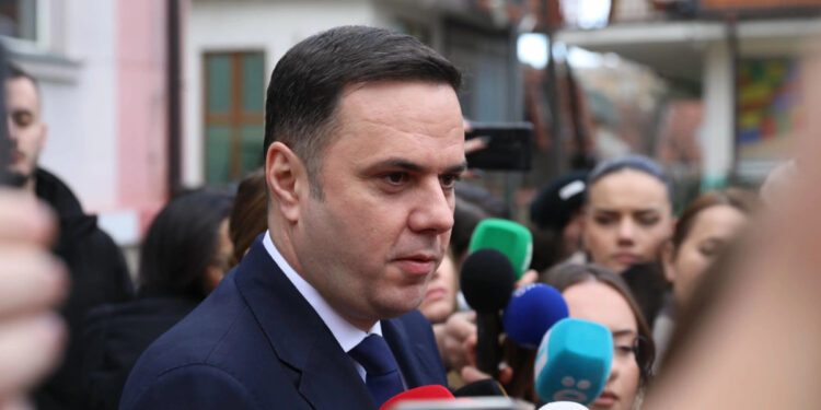 Abdixhiku: Qytetarët duhet të votojnë për stabilitet, jo për ndarje dhe bllokim.