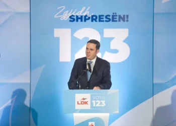 Abdixhiku garanton punësim për të gjithë të rinjtë e sapodiplomuar