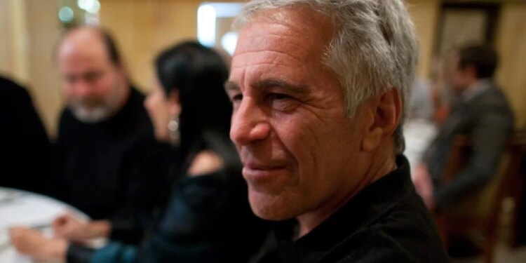 Administrata Trump mban premtimin, publikohen dosjet Epstein: Çfarë pritet të ndodhë në SHBA?