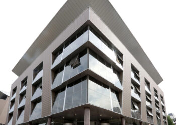 Aktakuza për 12 zyrtarë për tendera, dëm i vlerësuar mbi 7 milionë euro