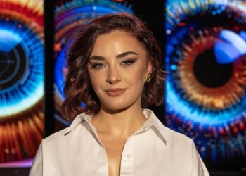 Aktorja dhe këngëtarja, Xhodi Skura, hyri në Big Brother VIP 5 dhe e surprizon gjyshen e saj nga shtëpia.