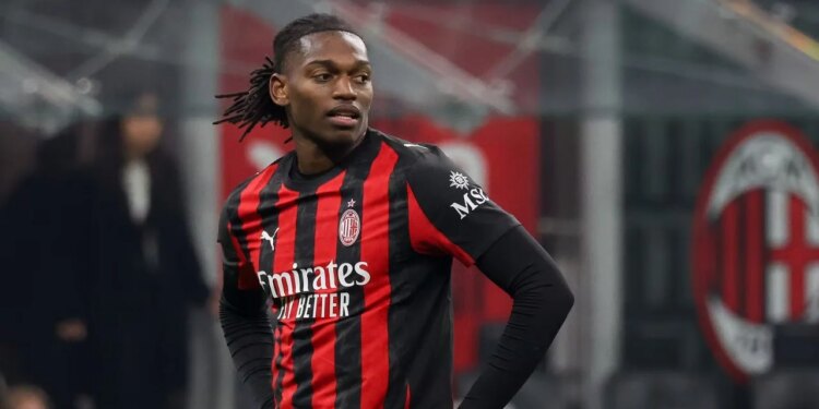 Alarm për Milanin, Leao nuk do të jetë i pranishëm në ndeshjen e parë të Superkupës ndaj Napolit