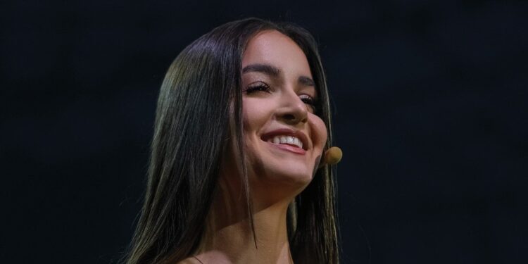 Anna Gjebrea, ylli i "Këngës Magjike"!