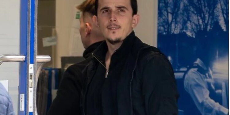 Arma në drejtim të Anglisë për shkak të borxheve: Shqiptari i ndaluar në Londër i bën thirrje SPAK-ut: Mos më ekstradoni, jam i përfshirë në gjakmarrje.