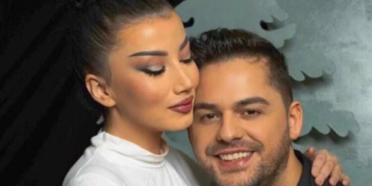 “Askush nuk di se kush do t’i ndihmojë djalit për të përballuar humbjen tënde”, bashkëshortja e Shpat Kasapit mban një fjalim emocionar: Ai ishte shumë i mirë për këtë botë të ftohtë.