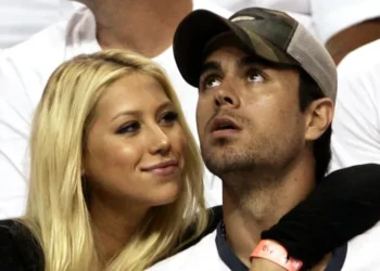 Askush nuk e priste! Enrique Iglesias dhe Anna Kournikova mirëpresin në heshtje fëmijën e tyre të katërt!