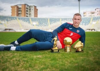 Balaj "bashkohet" me familjen, dhe së shpejti pritet të bëhet baba...