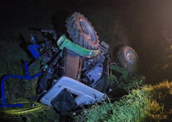 Benz i bie nga Zatori në rrugën Fier-Berat, drejtuesi i mjetit bujqësor plagoset.