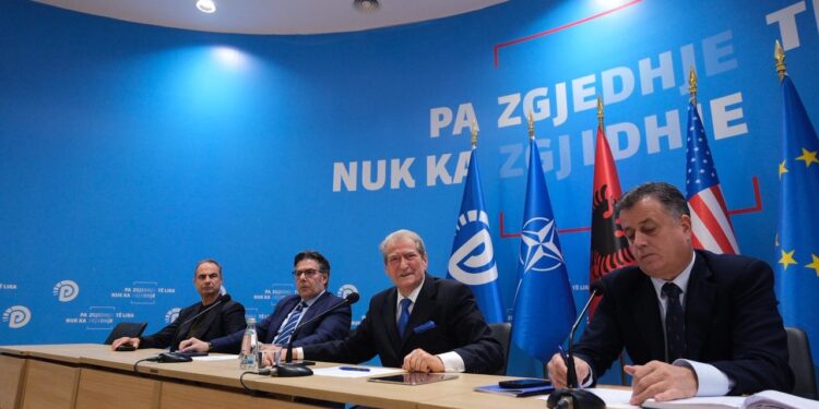 Berisha pas takimit të Këshillit Kombëtar të PD: Salianji është përjashtuar vetë.